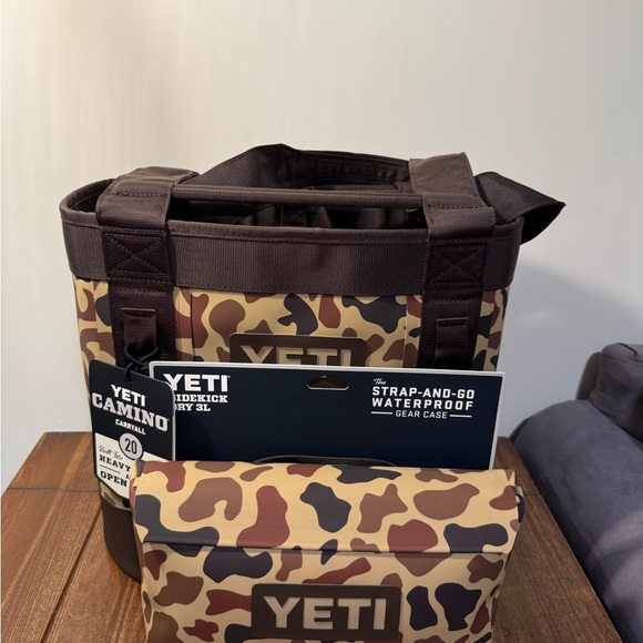 YETI Camino 20 carryall tote + 3L gear case- 🦆WETLAND CAMO🦆 - Picture 1 of 6